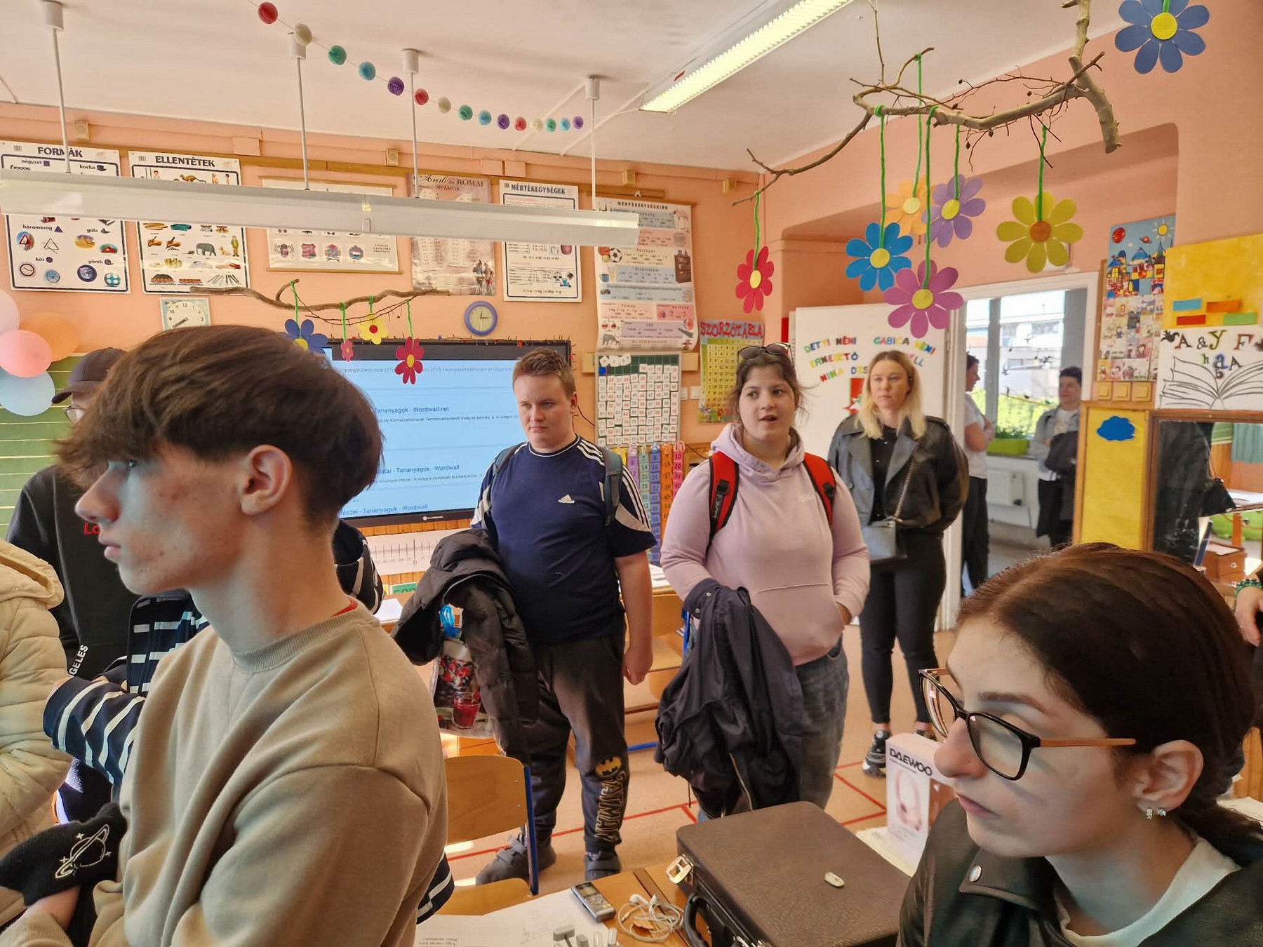 A debreceni látássérültek iskolájába látogattak tanulóink - Magiszter Debrecen