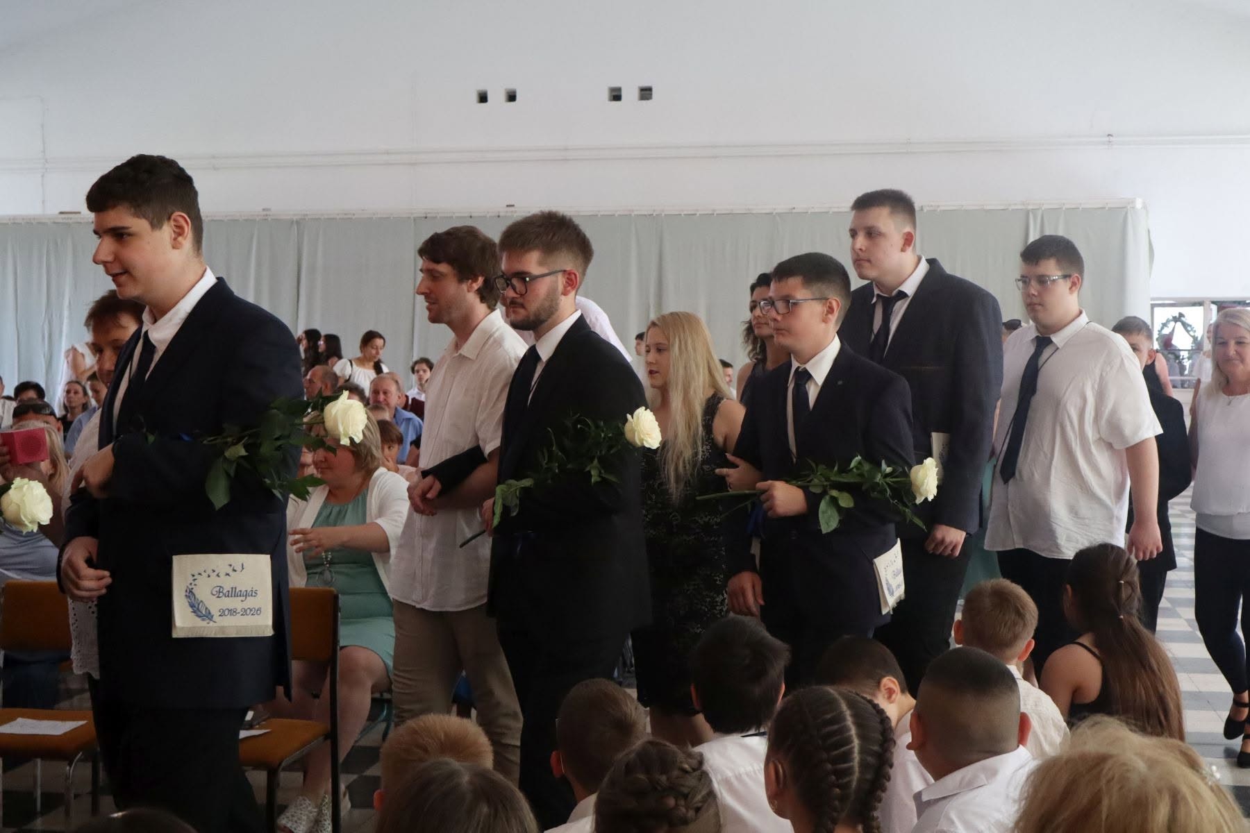 Elballagtak nyolcadikosaink! - Nebuló Általános Iskola és Gimnázium