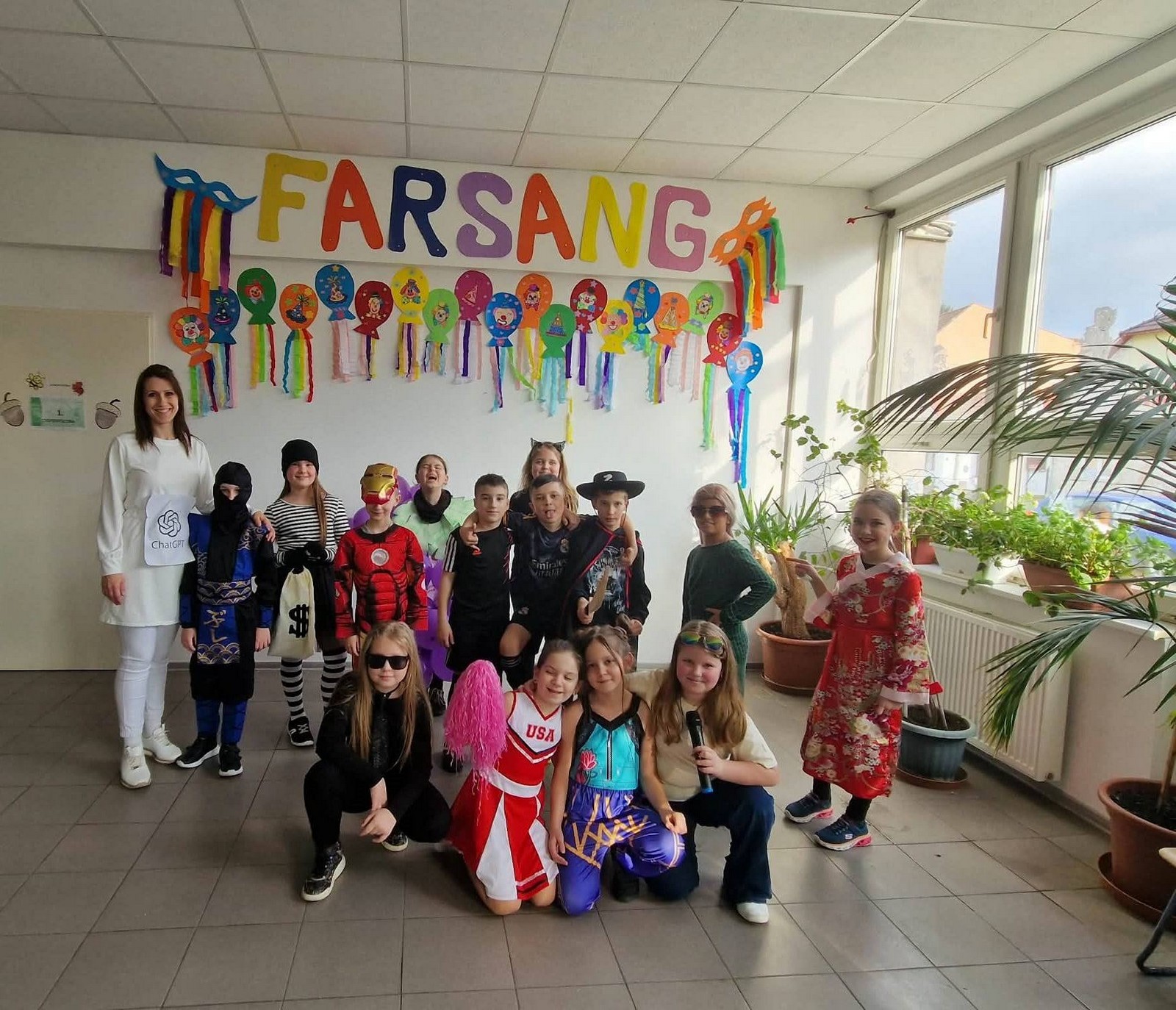 Farsang van, farsang van, járjuk a táncot gyorsabban! - LMA Nyírbátor