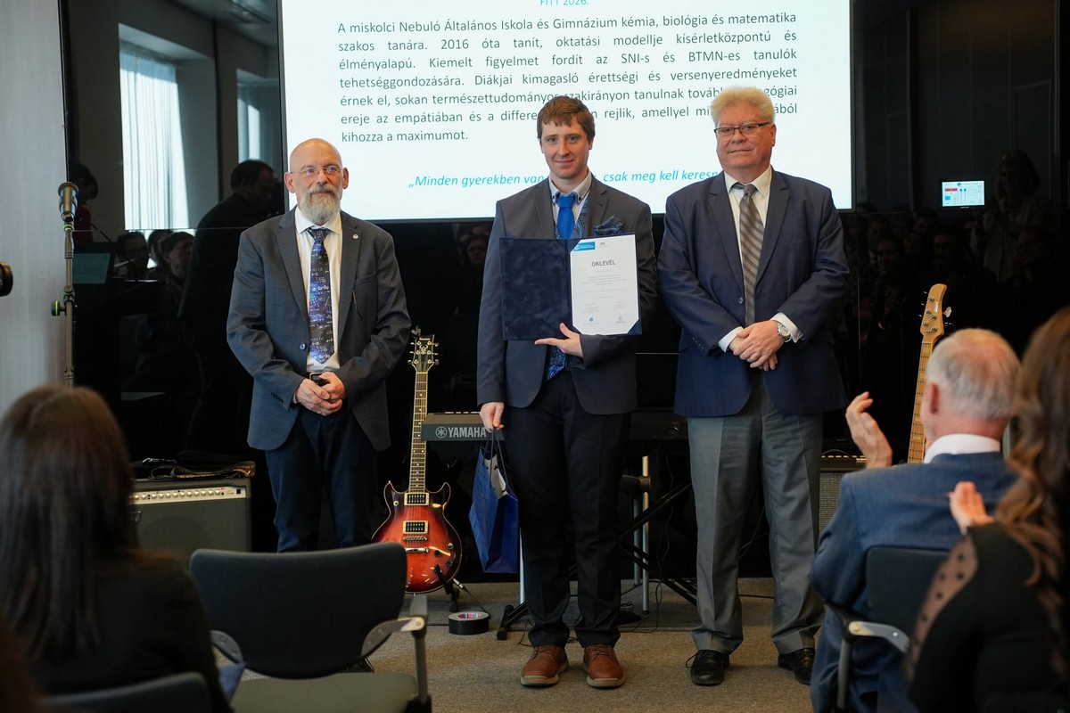 Elismerésben részesült iskolánk tanára - Nebuló Általános Iskola és Gimnázium