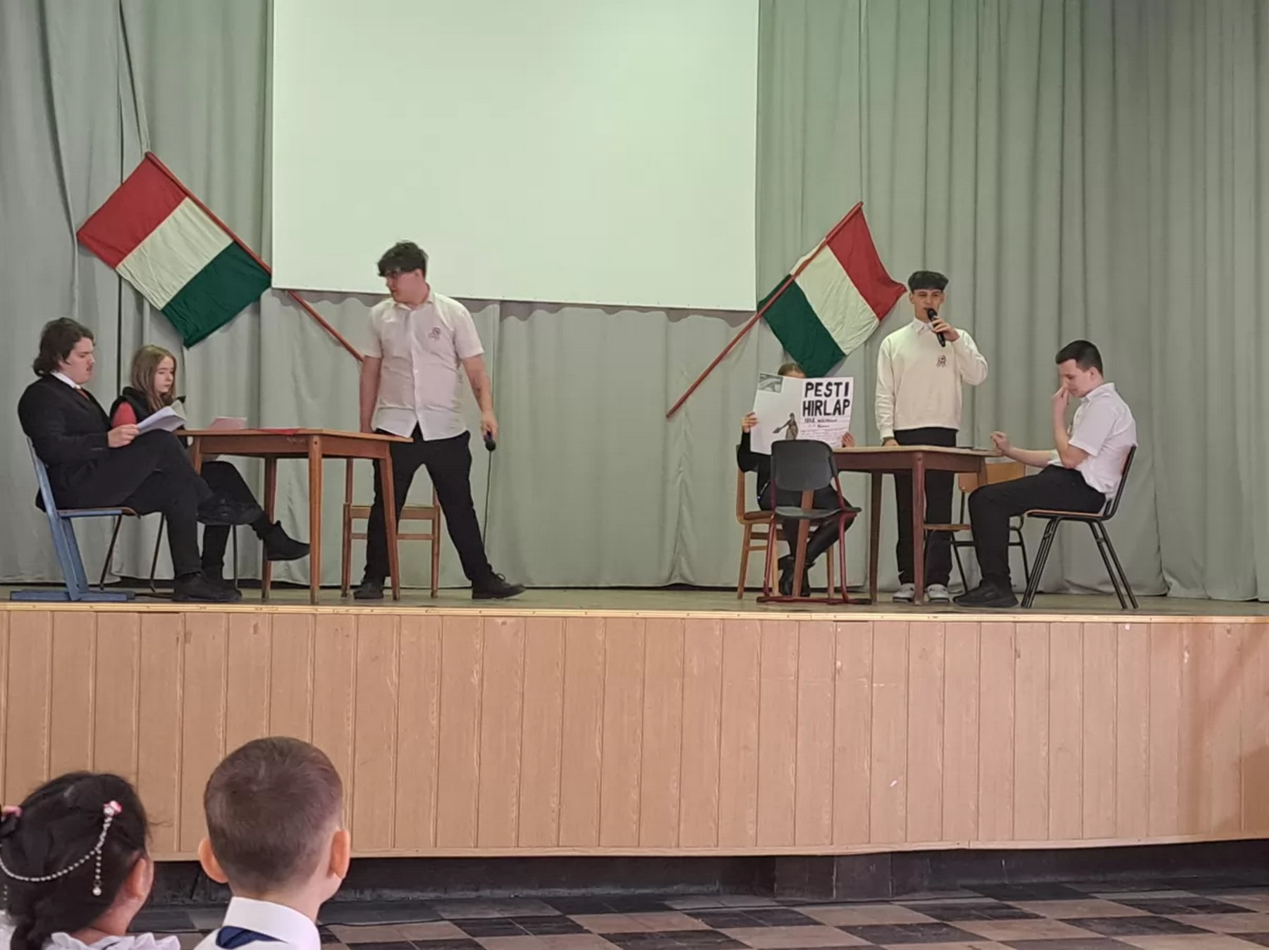 Méltó módon emlékeztünk a március 15-i forradalom hőseire - Nebuló Általános Iskola és Gimnázium