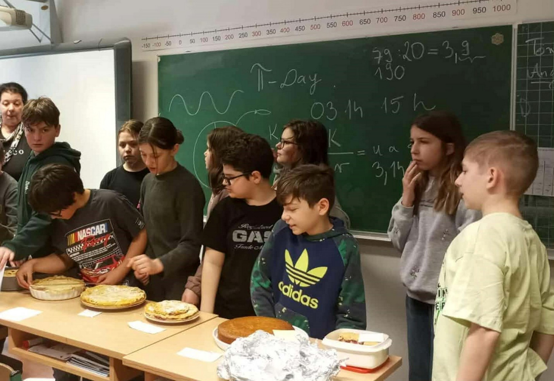 "Pí-tés" matematikaóra - LMA Szeged