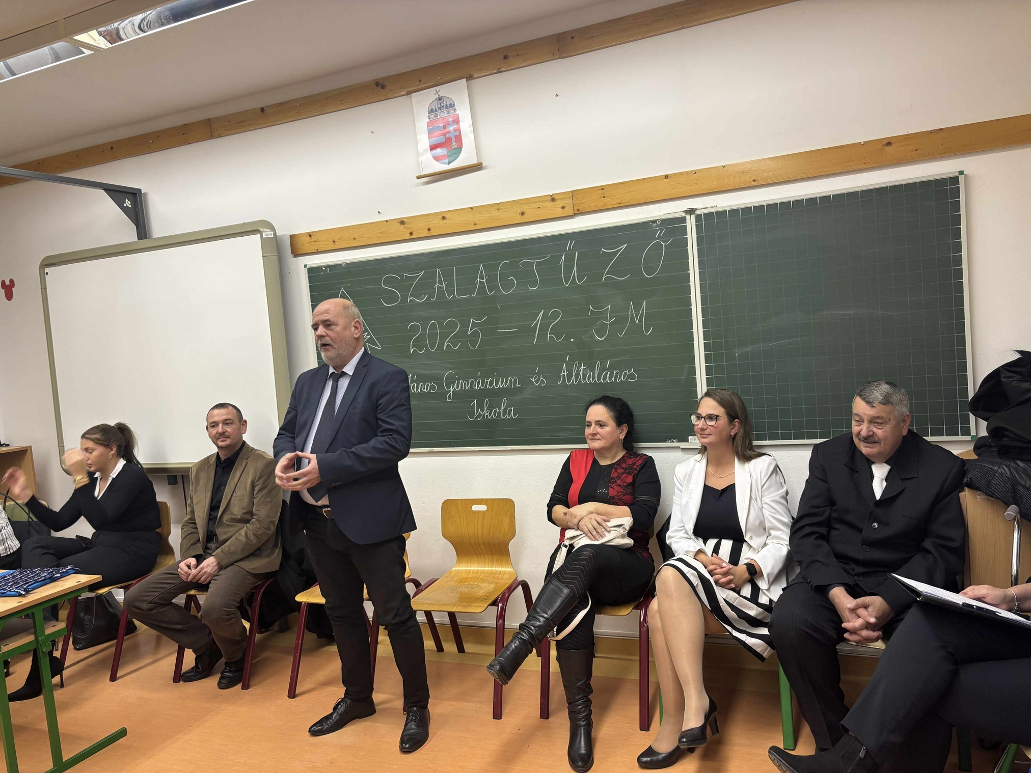 Szalagtűző ünnepség a Bolyai János Gimnázium és Általános Iskola jánkmajtisi telephelyén