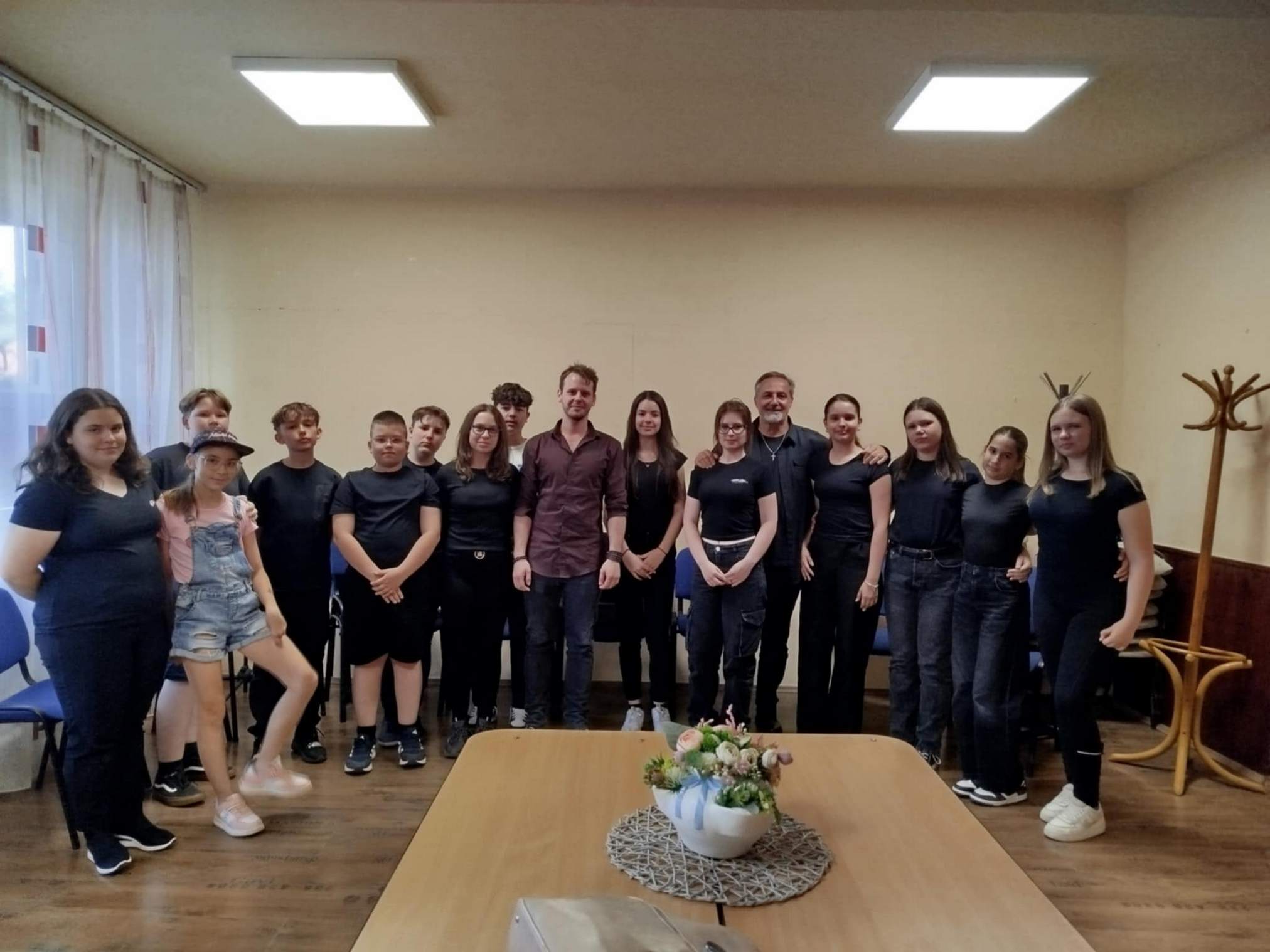 A Varázslat Bábcsoport bemutatkozása a „TehetségPalettán” - LMA Nyírbátor
